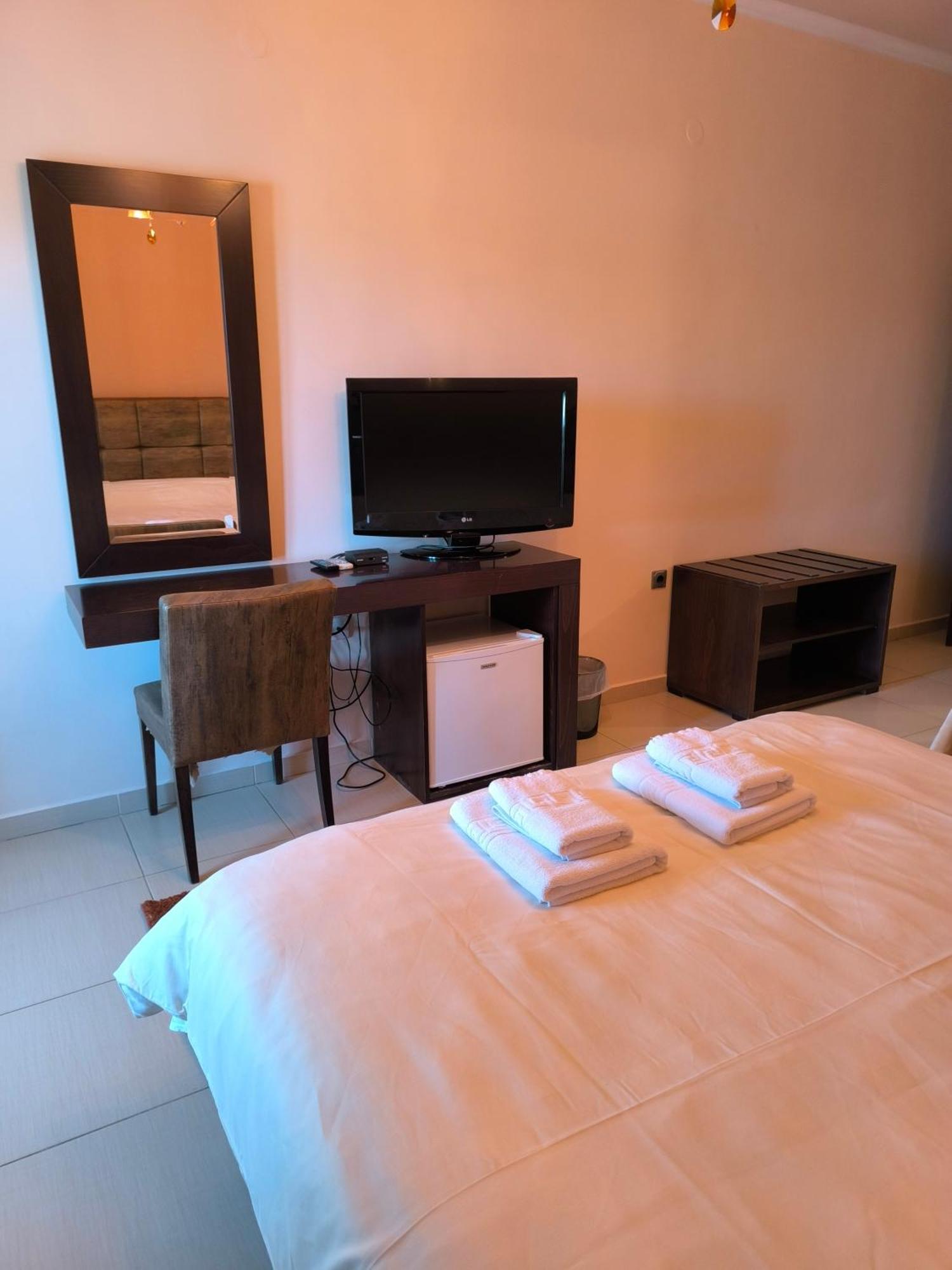 Faraggi Hotel Simvolí المظهر الخارجي الصورة