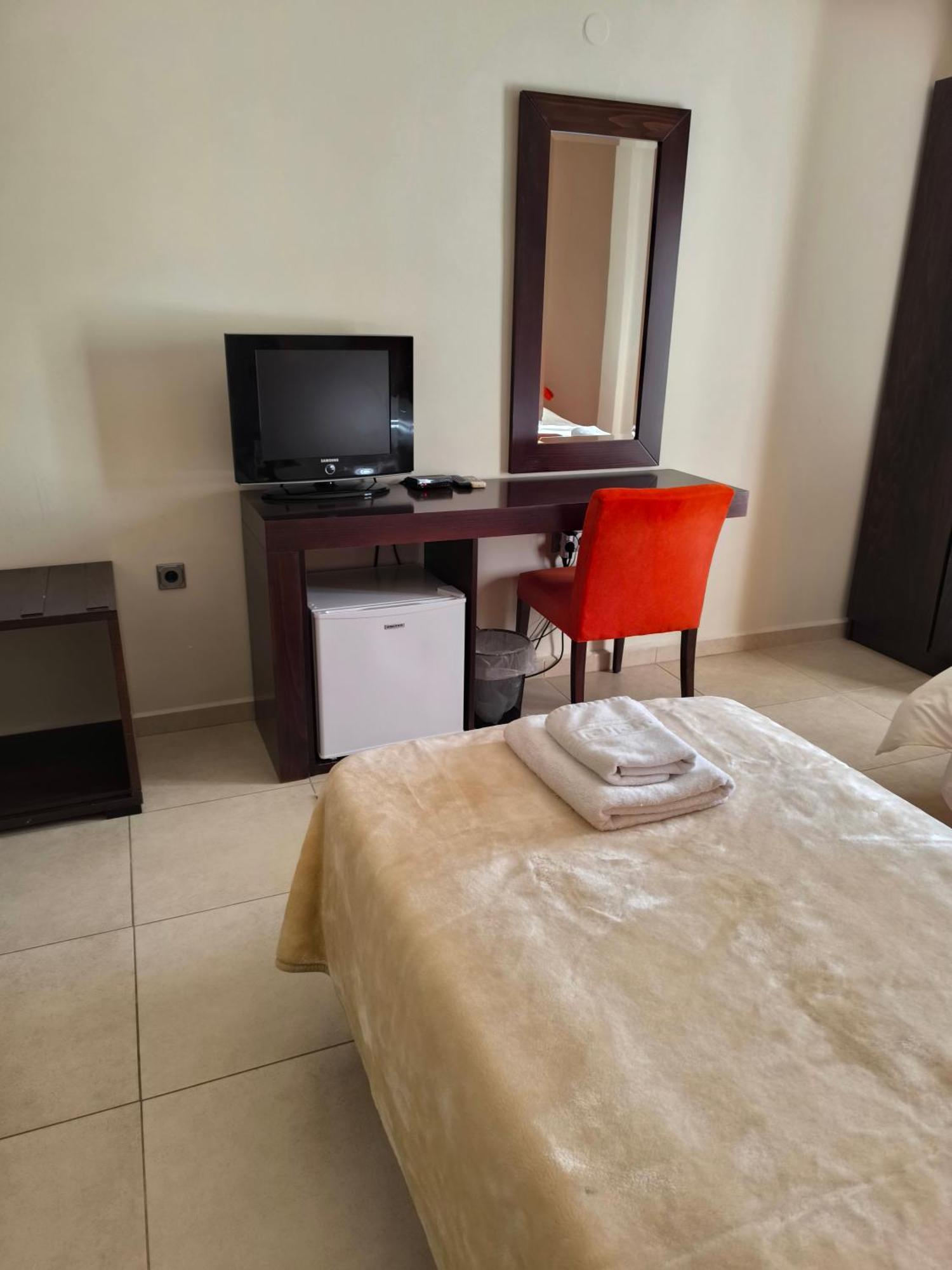 Faraggi Hotel Simvolí المظهر الخارجي الصورة